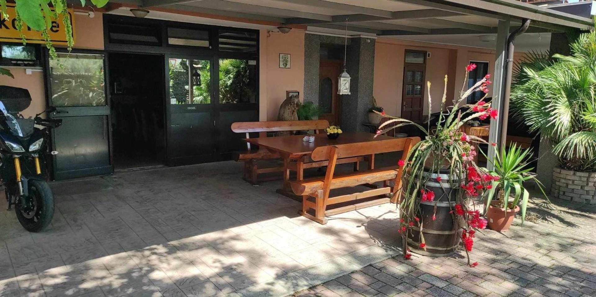 Guesthouse Skofije Ob Parenzani Spodnje Skofije Екстериор снимка